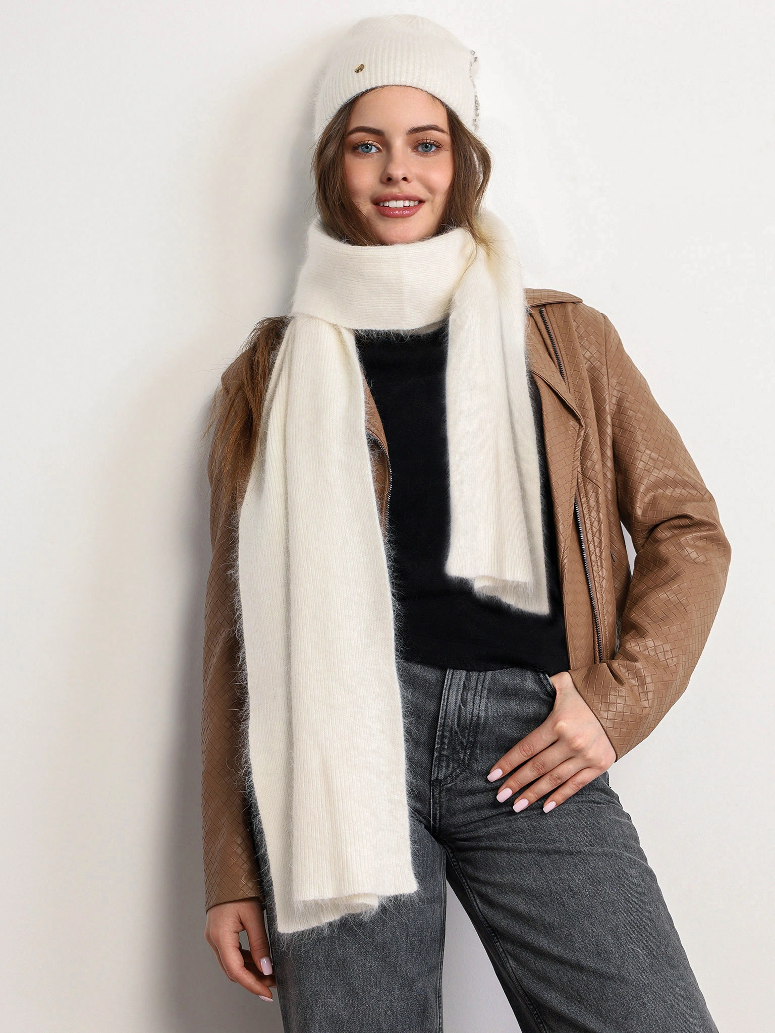 Шапка-бини двойная со стразами в ассортименте